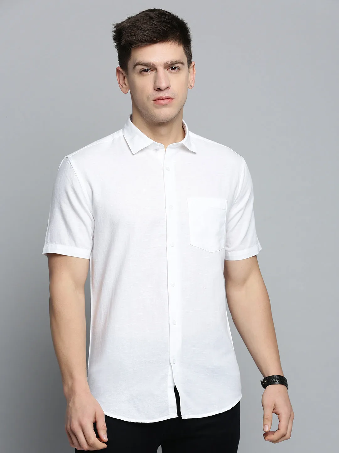 Men White Solid Casual Shirt