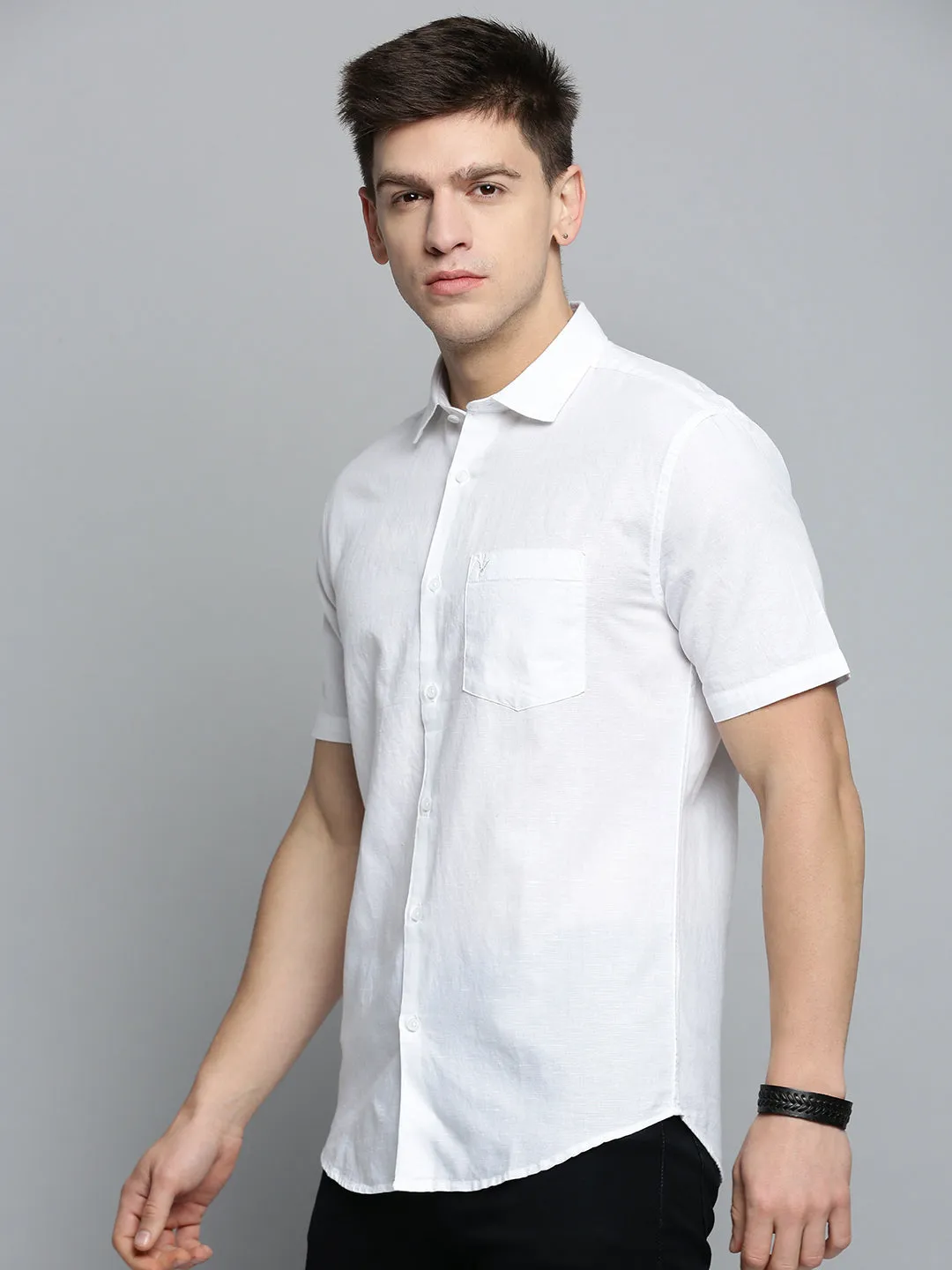 Men White Solid Casual Shirt